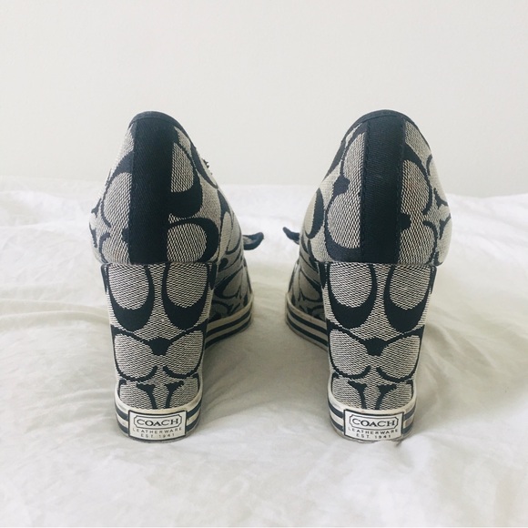 COACH Wedge Heels Sweetie Canvas Signature Emblem Bows Size 6.5M - Picture 4 of 16